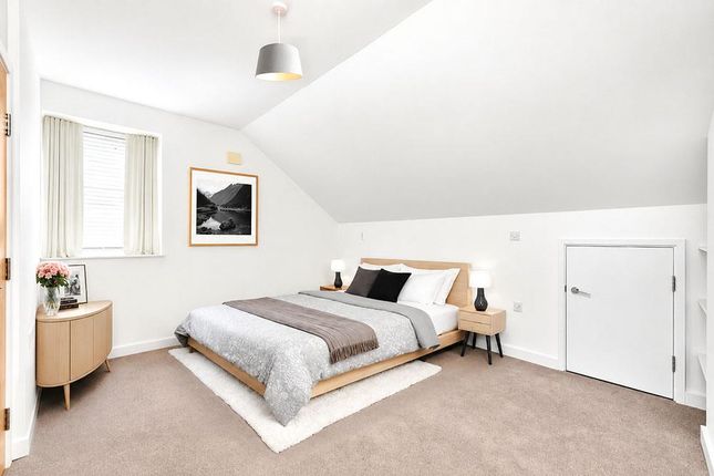1, Beverston Mews, London photo 4