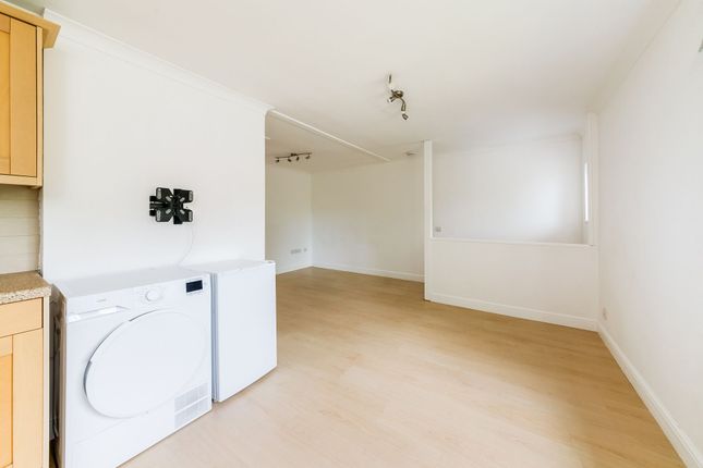 19 Clarendon Close, Abingdon photo 4