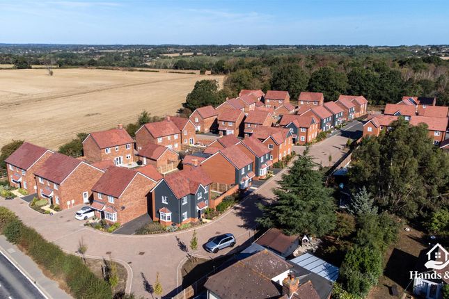 21, Brood Chase, Colchester photo 2