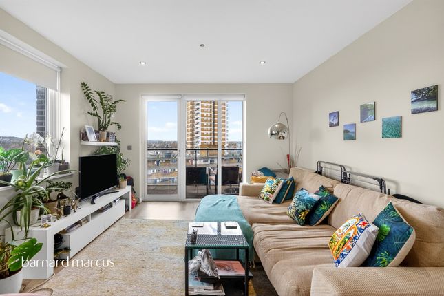 1-bed flat on Flat 39, Leonard Court, Meeting House Lane, London, £350,000