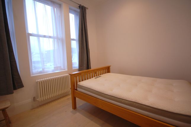 Flat 1, 575a, Chiswick High Road, London photo 5