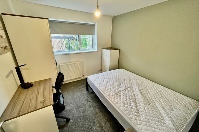 Room to rent in Imber Road, Winchester