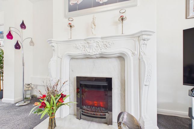 27 Coronation Drive, Whitehaven photo 3