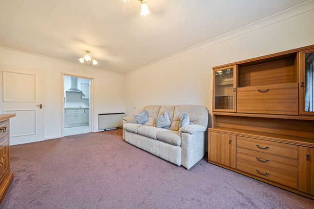 24 Summerlands Lodge,, Farnborough Common, Orpington photo 3