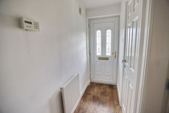 19 Parkside Close, Manchester photo 3