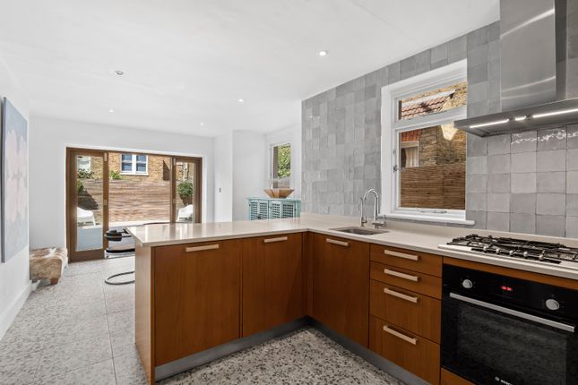 46, Hearnville Road, London photo 4