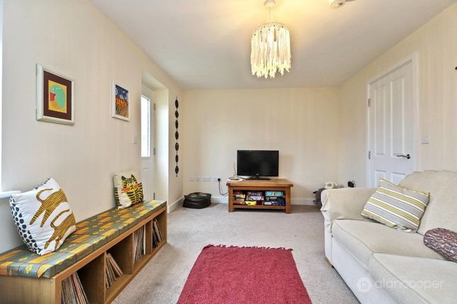 54 Russett Avenue, Nuneaton, Warwickshire photo 4