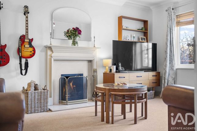 6, Wood Lane, Ely photo 4