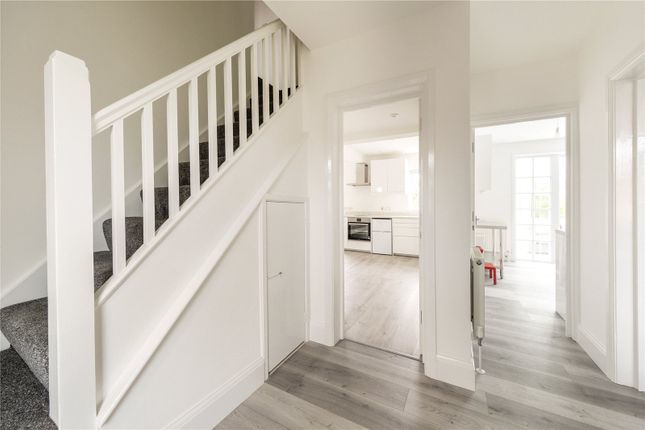 Room 2, 31, Doncaster Road, Somerset photo 5