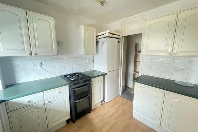 28, Rossgate, HEMEL HEMPSTEAD photo 5