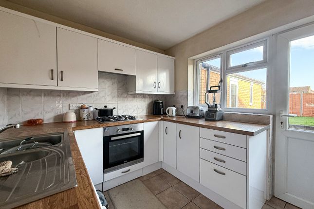 17, Kenwyn Close, Taunton photo 4