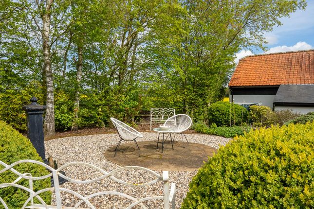 Orchard Cottage, Brixton Lane, Saffron Walden photo 3
