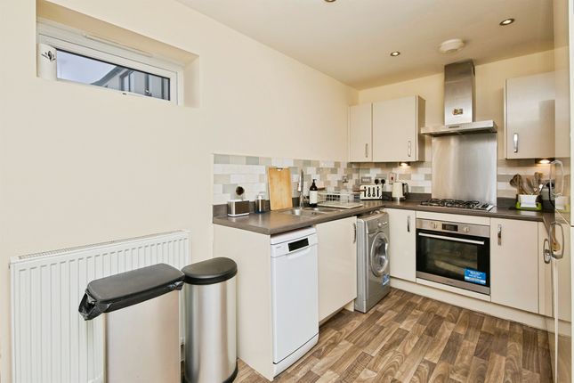 33, Dumfries Drive, Derby photo 3