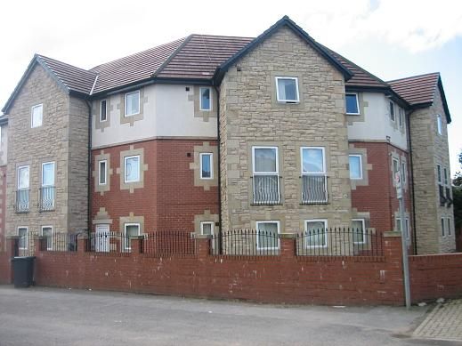 Thumbnail Flat to rent in Deardens Street, Bury