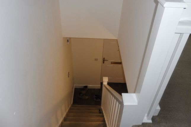287, Barnsley Road, Wombwell photo 4