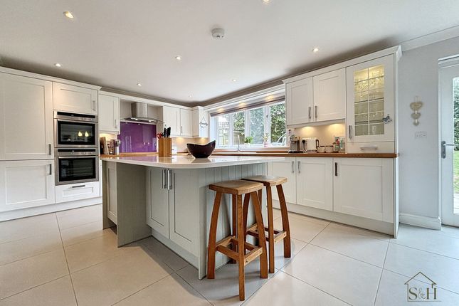 5 Badgers Close, Ashford photo 4