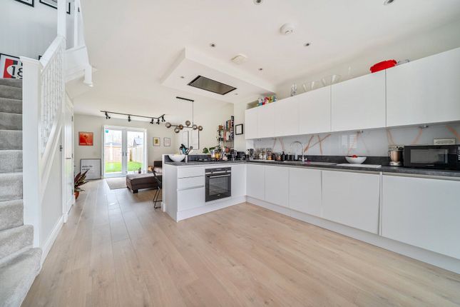 20, Key Drive, Cranleigh photo 2