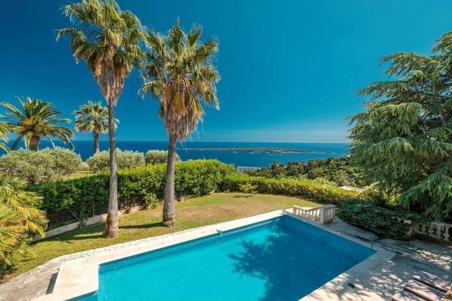 Villa for sale in Vallauris, Alpes-Maritimes, Provence-Alpes-Côte D'azur, France