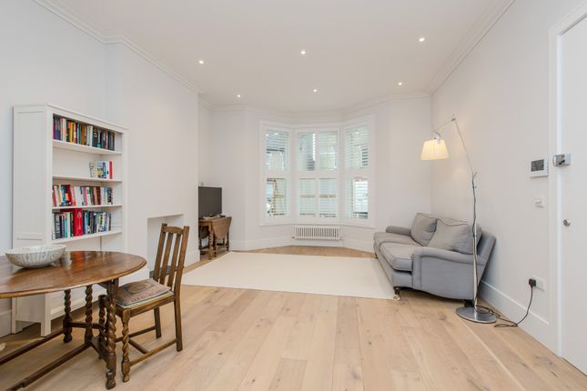 Flat 1, 152, Hartfield Road, London photo 3