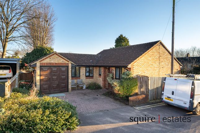 Thumbnail Bungalow for sale in Oliver Close, Hemel Hempstead