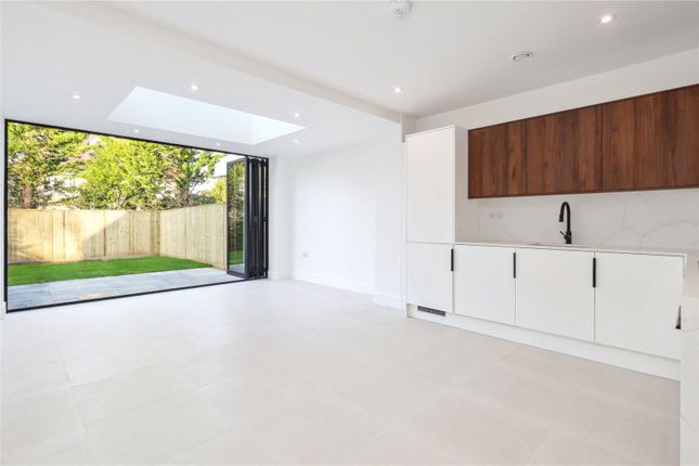Athena House, 16B, Stevens Lane, Claygate photo 3