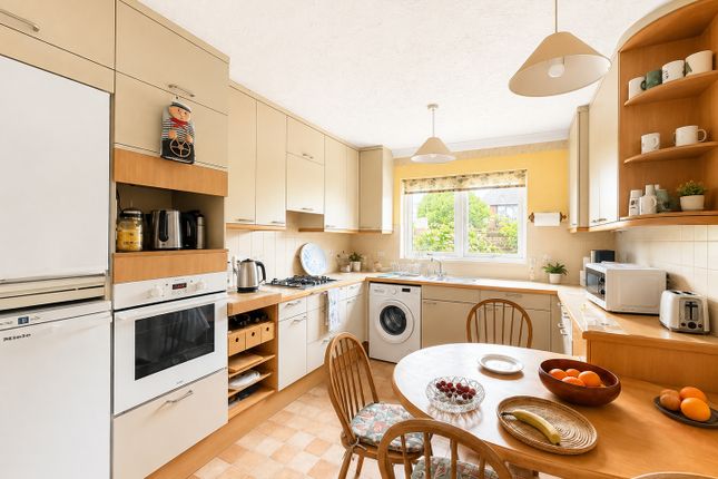 1, Endeavour Way, Southampton photo 2