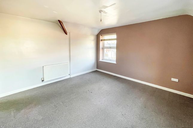 Flat for sale in Nottingham Road, Somercotes, Alfreton