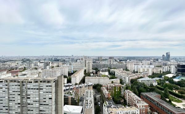 Apartment for sale in 17 Av. D'italie, 75013 Paris, France