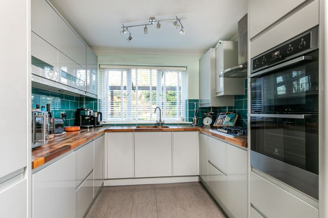 11 Hazel Grove, Winchester photo 2