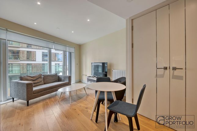 Studio to rent in Hampton Apartments, Duke Of Wellington Avenue, London