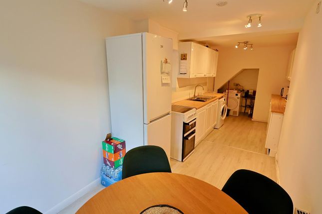 33, Chenies Close, Coventry photo 4