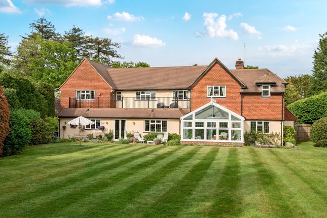 Willow House,, Pine Walk, East Horsley photo 2