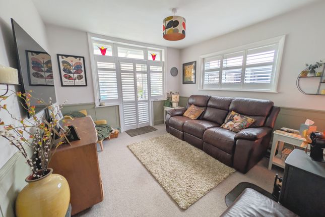 35, Landseer Avenue, Skegness photo 2