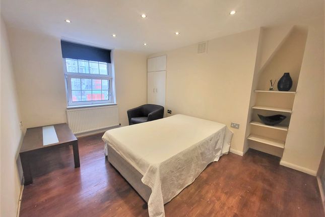 Studio to rent in Gatliff Close, Ebury Bridge Road, London