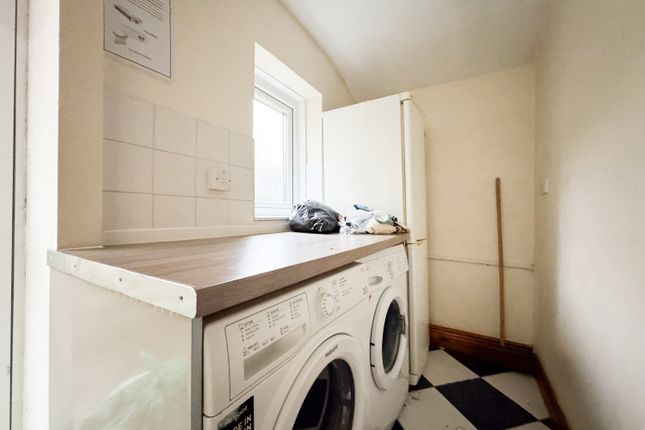 52, Llantrisant Street, Cardiff photo 4