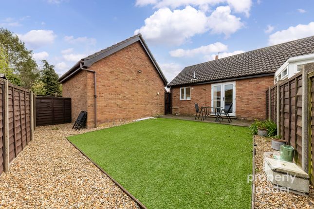 19, Hawthorn Close, Norwich photo 4