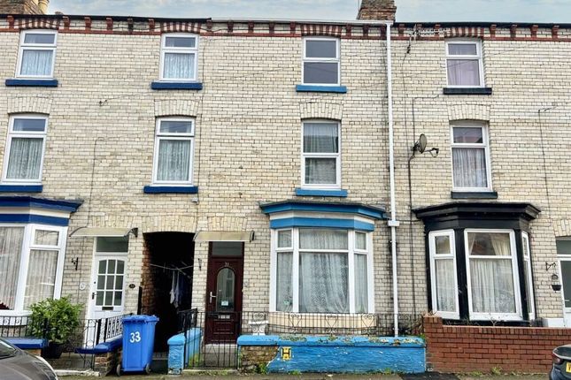 Thumbnail Terraced house for sale in Commercial Street, Scarborough
