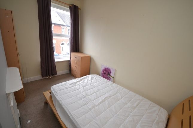 Room to rent in Room 2, Harcourt Street, Derby