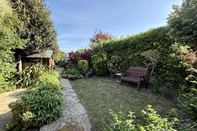 11, East Wyld Road, Dorset photo 3