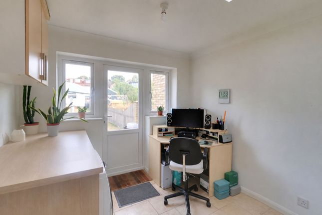 143 Eden Park Avenue, Beckenham photo 4