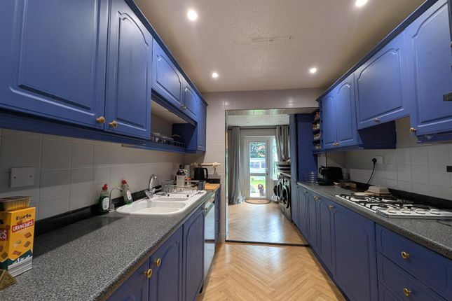 25, Milbank Court, Darlington photo 3