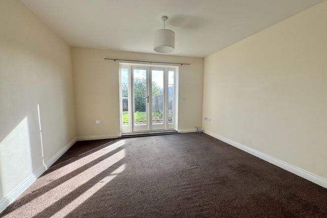 Rowberrie Close, Rednal photo 2