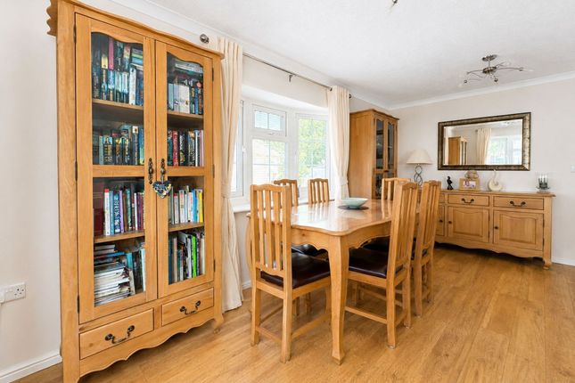 91 Drapers Copse, Southampton photo 4