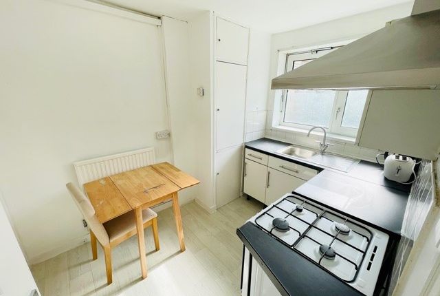 Flat for sale in Donovan House, Cable Street, London