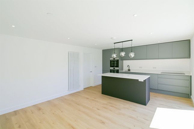 24a, Cedar Road, St. Athan photo 4