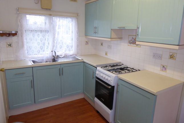 56 Western Avenue, Penton Park, Chertsey photo 2