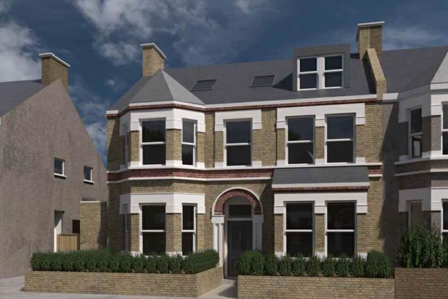 4 Wilton Road, Colliers Wood, London Sw19 2Hb