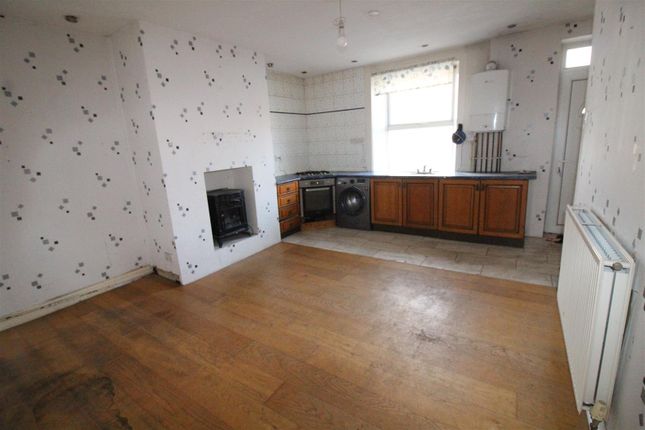 45, Huddersfield Road, Birstall photo 3