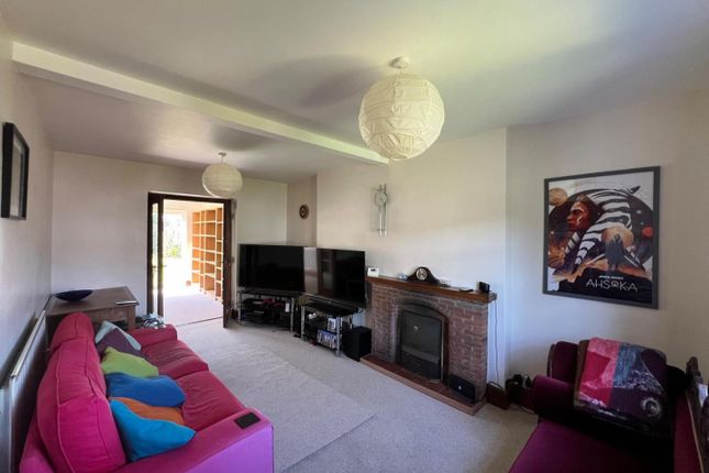 7, Cambridge Avenue, Dursley photo 4