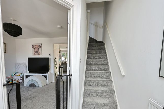 7, Caddow Close, Dereham photo 2
